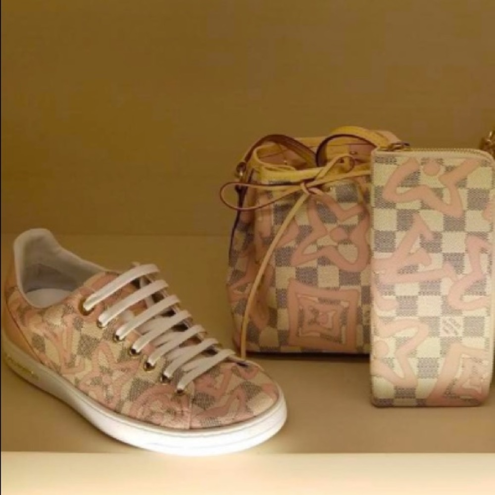 Sold x Louis Vuitton Front Row Tahitienne Bora Bora Damier Azur sneakers - Picture 10 of 10